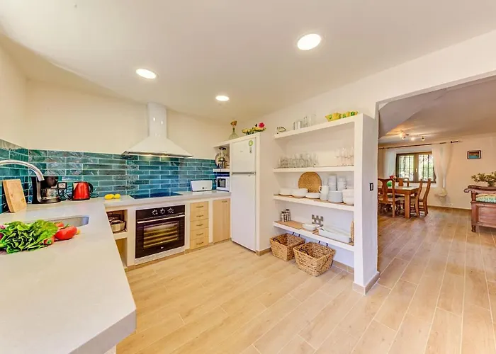 Vila La Plana By Sealand Pollença